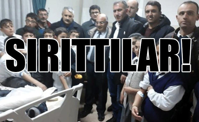 Öğrenciler zehirlendi, AKP'li Başkan ile Müdür gülerek poz verdi!