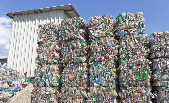 Çin’in plastik atık ithalatı yasağı, İngiltere'yi kirletecek