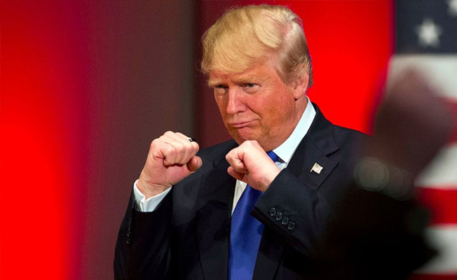 Trump'la ilgili merak edilen soru: Bunadı mı takma dişleri mi kaydı?