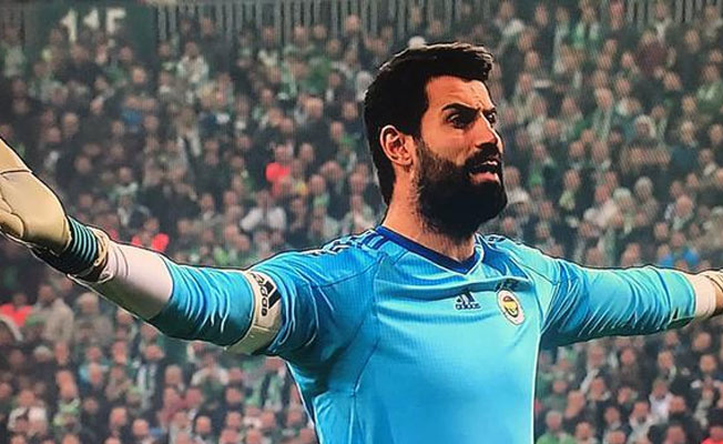 Volkan Demirel Bursaspor taraftarıyla atıştı