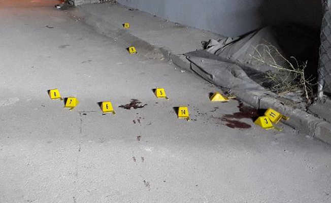 Şikayet etmesine rağmen önlem alınmadı... Sokak ortasında kadına kurşun yağmuru