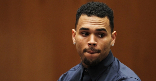 Ünlü şarkıcı Chris Brown gözaltına alındı