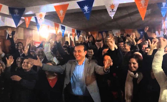 Görevden alınan AKP'li Belediye Başkanı FETÖ'den gözaltında
