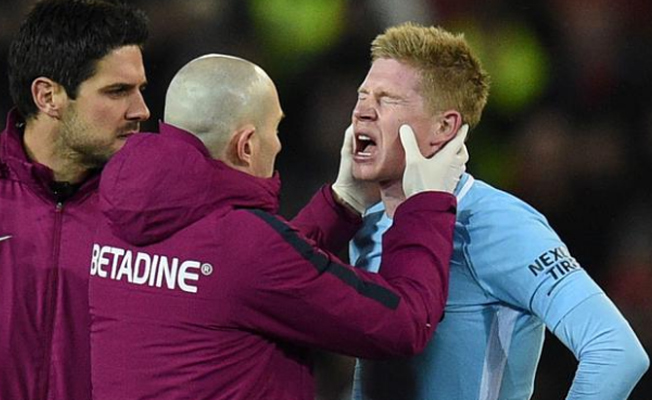 Manchester muharebesinde şişeler havada uçuştu!