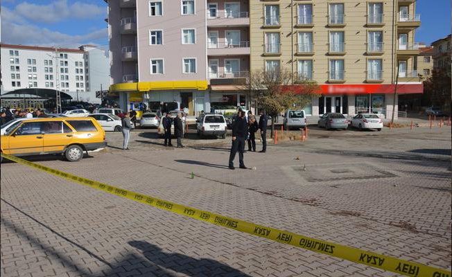 Sokak ortasında silahlı çatışma