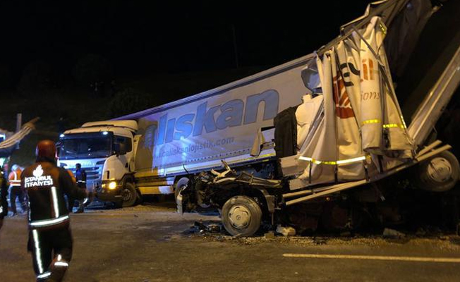 Kurtköy TEM Otoyolu'nda kaza: 1 ölü, 2 yaralı