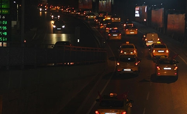 İstanbul'da taksicilerden ABD Başkonsolosluğu önünde protesto