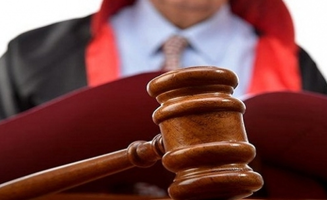 'Tehdit davası'nda eski nişanlısının kız kardeşine hâkimin önünde öpücük attı!
