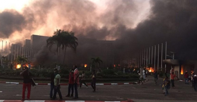 Gabon'da parlamento binası ateşe verildi