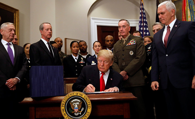 Trump'tan 692 milyar dolarlık savunma bütçesine onay