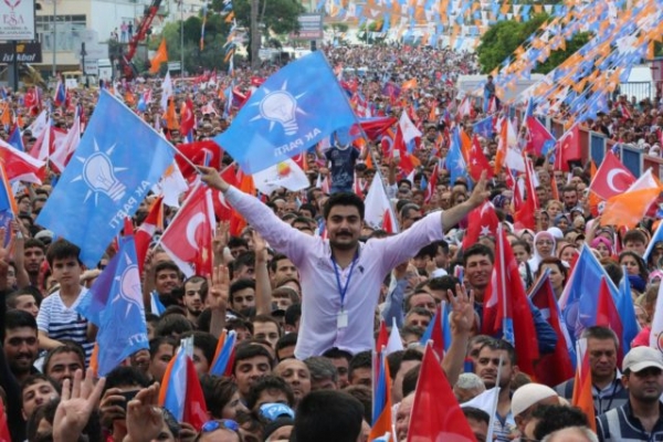 Zarrab anketi: Dava AKP’ye ne kaybettirdi?