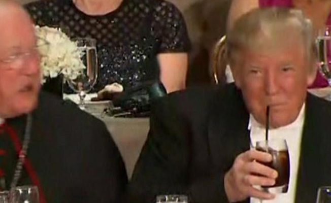 Trump: Coca cola beni sevmese bile içmeye devam edeceğim