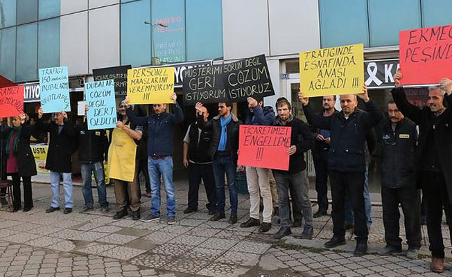 Karabük'te esnafın 'yol' eylemi