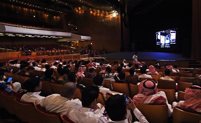 Sinema yasağını kaldıran Suudi Arabistan sektöre hızlı girdi: 20 adet IMAX açılacak