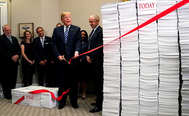Trump: Düzenlemelerden kurtularak demokrasiyi savunuyoruz