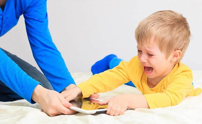 Uzman uyarısı: Çocuklara 2 yaşına kadar tablet verirken 2 kez düşünün