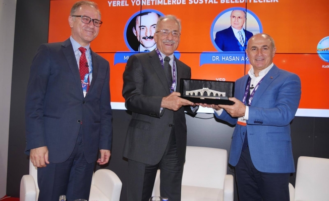 Başkan Akgün: “Belediyeciliğin omurgasını sosyal belediyecilik oluşturuyor”