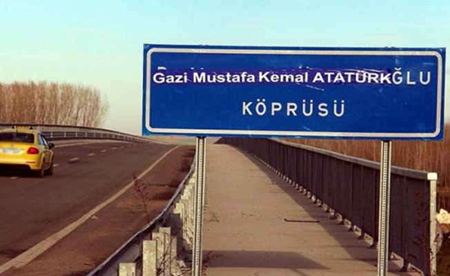 Köylüler köprünün adını değiştirip Gazi Mustafa Kemal Atatürk köprüsü yaptılar