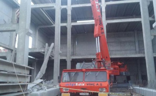 İzmir'de inşaatta göçük: 1 işçi hayatını kaybetti