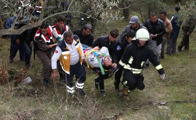 İşçi servisi şarampole devrildi: 9 işçi yaralandı