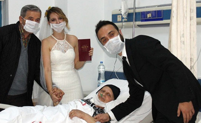 Kanser hastası annesi için nikahını hastanede kıydırdı