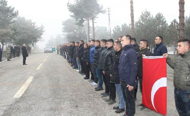 Katar'a gidecek olan askerlere uğurlama töreni!
