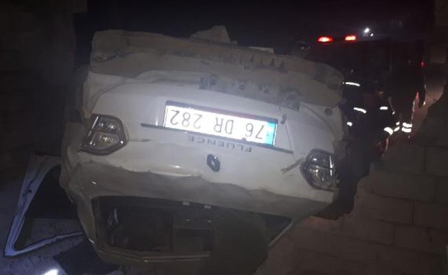 Hızını alamayan otomobil depoya girdi: 1 ölü, 2 yaralı!