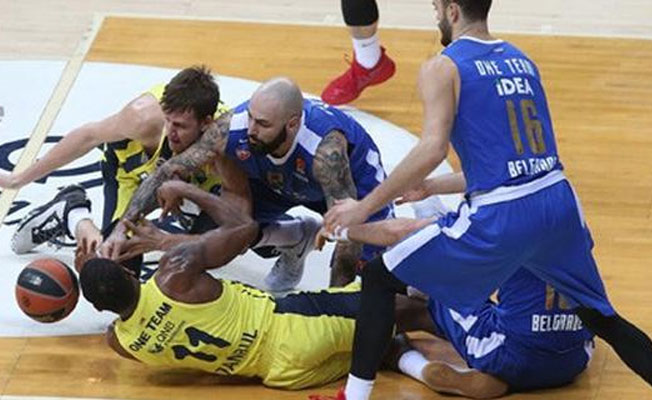 Fenerbahçe Doğuş farka koştu: 82-56