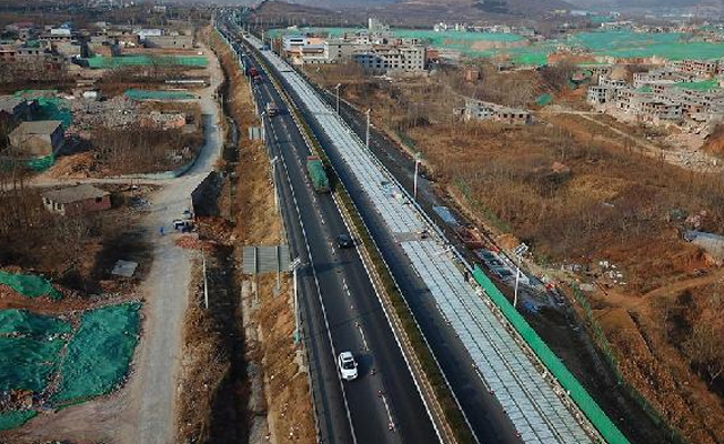 O arabaları yollar şarj edecek!