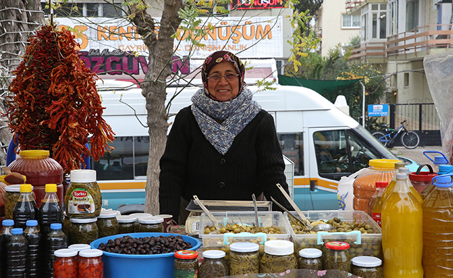 Üreticiler organik ürünleriyle Buca’da buluştu