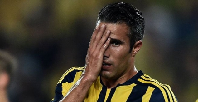 Yine neyin var Van Persie!