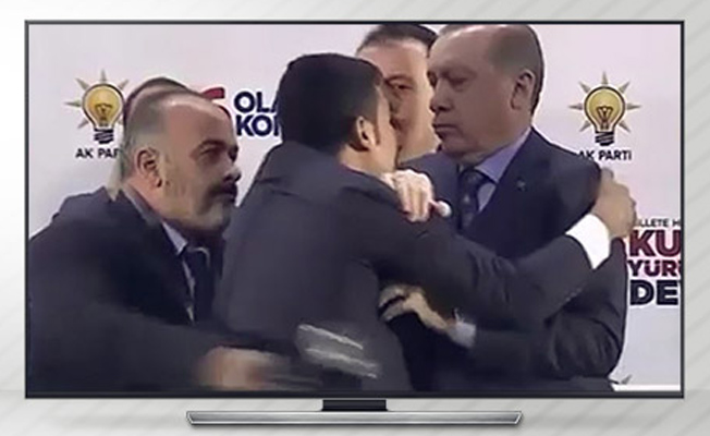 Erdoğan'ın üzerine atlayınca ortalık karıştı!