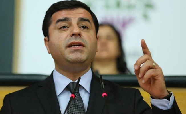 Demirtaş'tan 'tek tip kıyafet' tepkisi