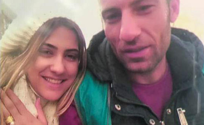 Gece eşini canice katletti, sabah olay yerine gelip gazetecilere demeç verdi