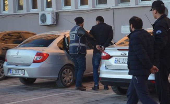 80 yaşındaki yaşlı adamı darp edip parasını alan 2 kişi tutuklandı
