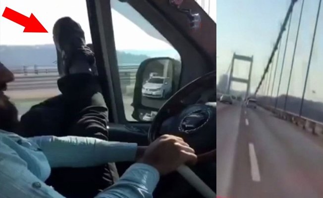 Sopayla gaz pedalına basarak araç kullanan sürücü yakalandı