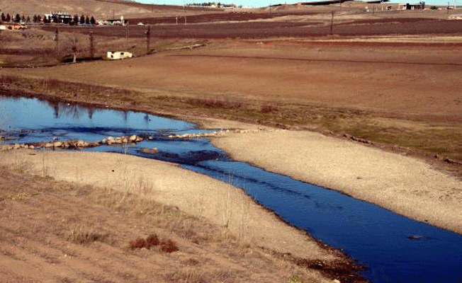 Dicle Nehri kuruma aşamasına geldi!