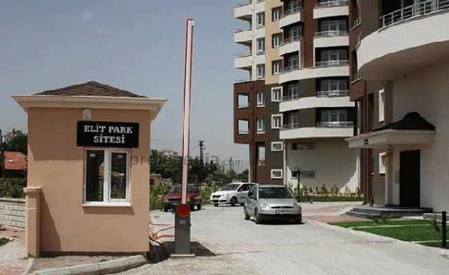 8'inci kattan düşen minik Şevval, ağır yaralandı!