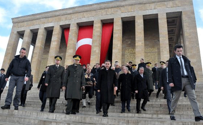 Ulu Önder Atatürk'ün Ankara'ya gelişinin 98'inci yıl dönümü kutlandı!