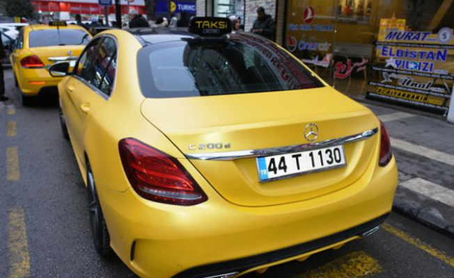 Lüks otomobilleri taksi yapan şoförler kontak açamıyor