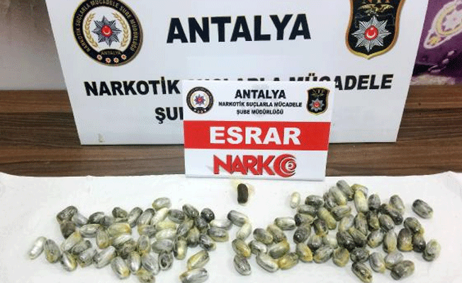 95 kapsül uyuşturucuyu yutarak Türkiye'ye sokmuş!