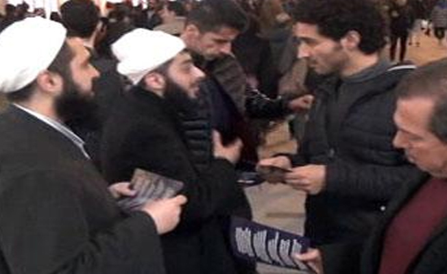 'Tebliğciler' Taksim'de ortaya çıktı, polis izin vermedi