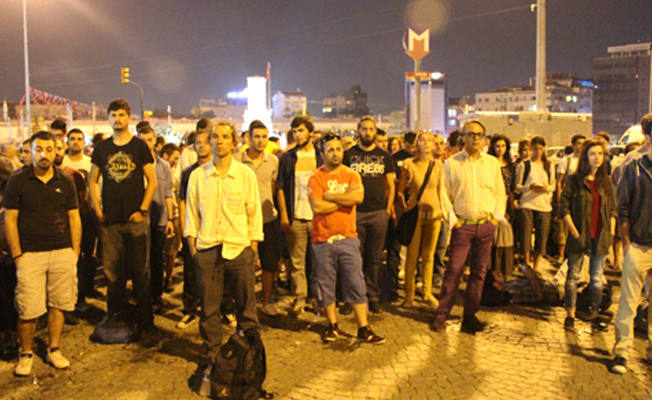 AYM gece eylemi yolunu açtı
