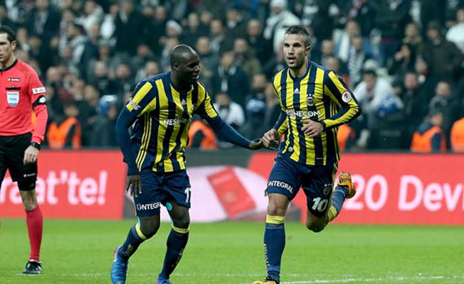 Van Persie elektronik sigaraya fena sardı