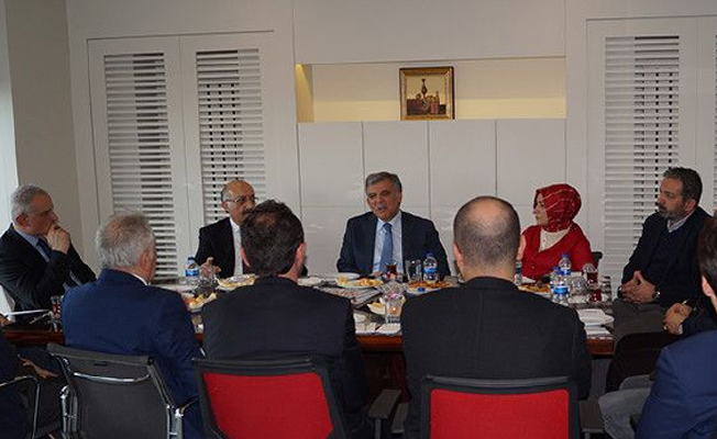Abdullah Gül'den dikkat çeken ziyaret
