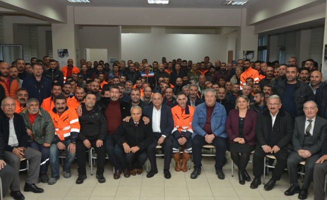 Çiğli Belediyesi'nde yeni yıl kutlaması