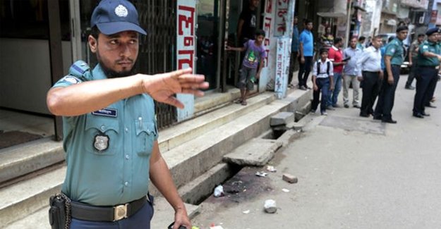 Bangladeş'te LGBTİ aktivisti palalı saldırıda öldürüldü