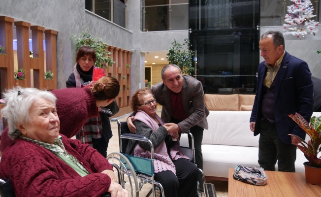 Başkan Akgün 'Büyükçekmece’nin Büyükleri’ni' unutmadı