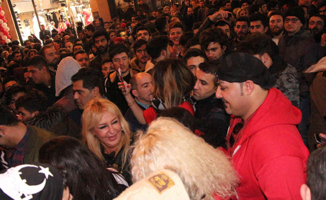 İstiklal Caddesi'nde bir kişi taciz iddiasıyla gözaltına alındı
