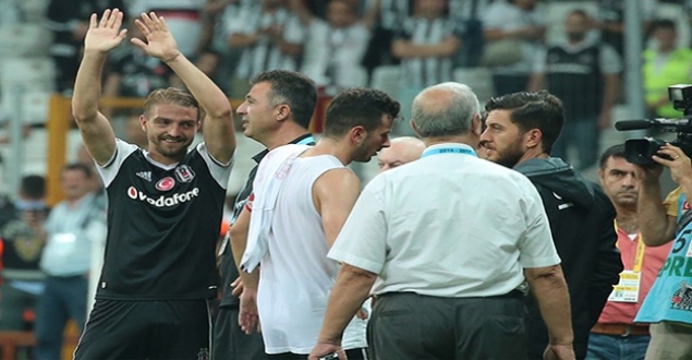 Taraftar istedi Caner 'hayır' dedi